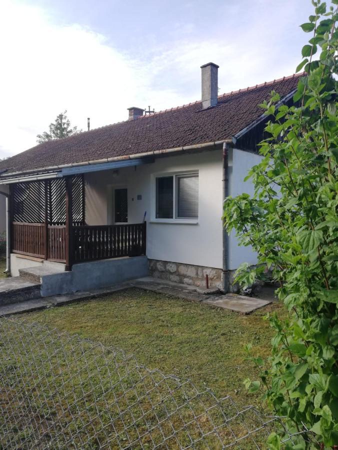 Vikendica Iva Villa Perucac Eksteriør billede